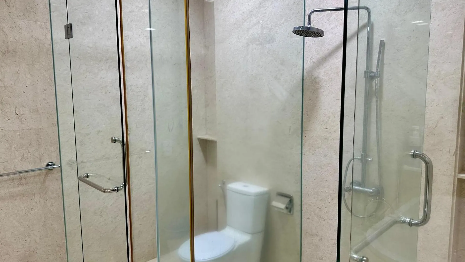 Lejlighed Cozy Straits Quay Marina Suites W Balgony And Free Car Park 3B2R George Town